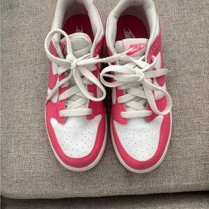 Nike Kids Sneakers in Pink and White